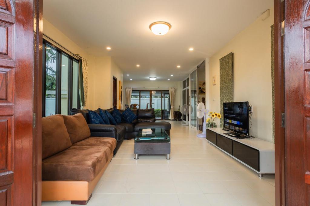 First Ao Nang Private Pool Villa photo 3