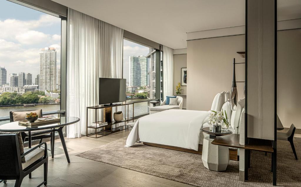 Four Seasons Hotel Bangkok at Chao Phraya River