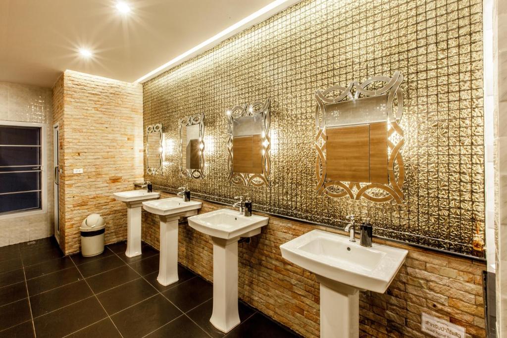 Gallery Lake View Hotel photo 2