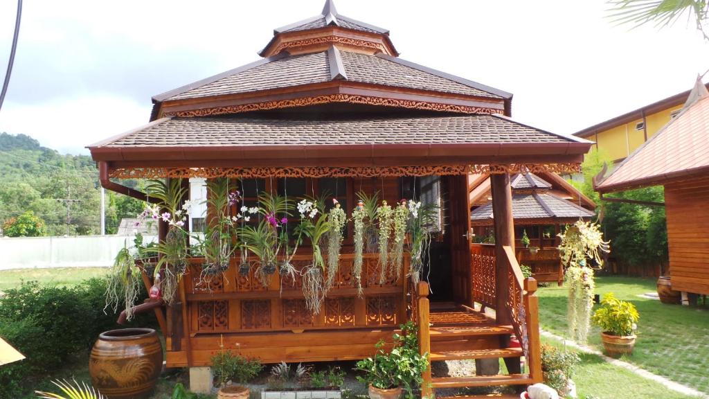 Golden Teak Resort Baan Sapparot photo 5