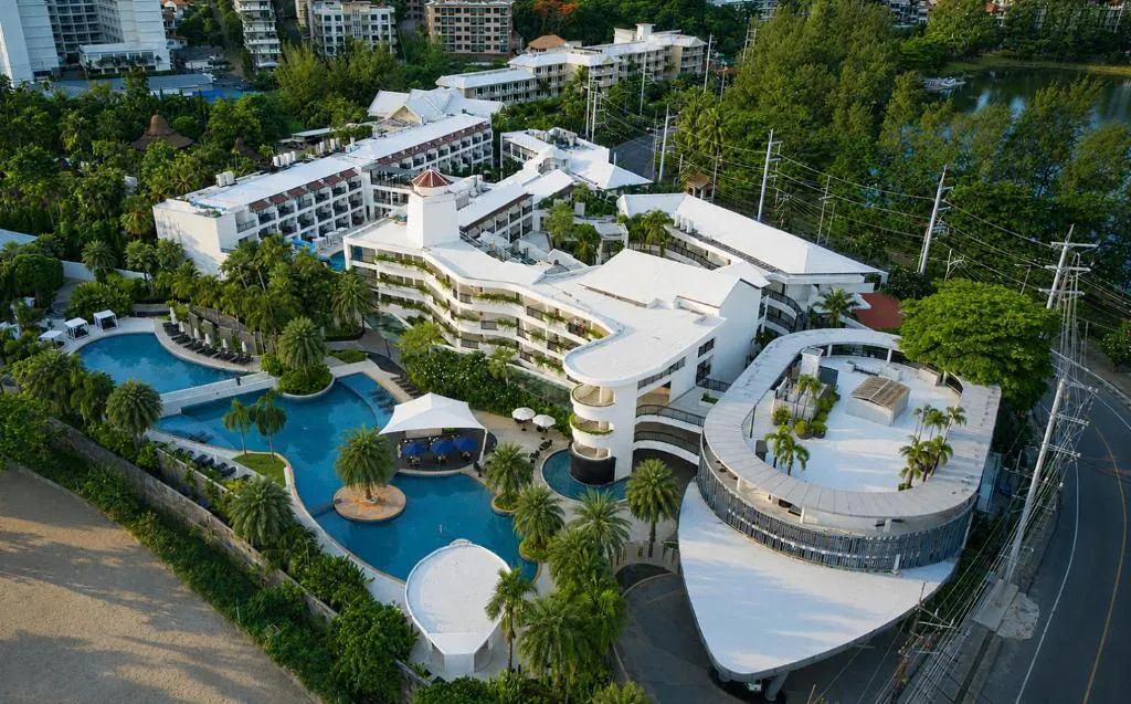 Holiday Inn Resort Phuket Karon Beach by IHG photo 3