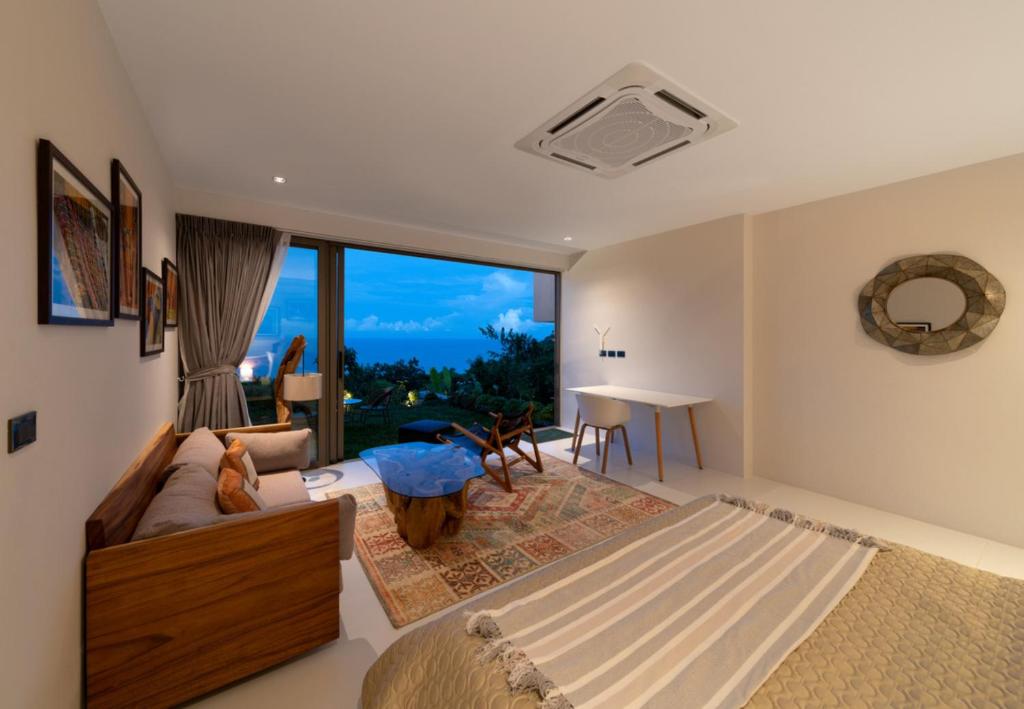 Iconic 5BR Panoramic Seaview Authentic Boho Villa photo 2