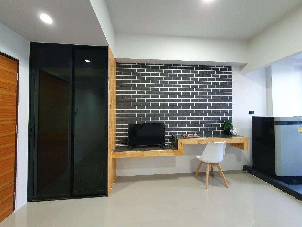 Irich residence South Samrong 6 Kms BTS-Pu Chao