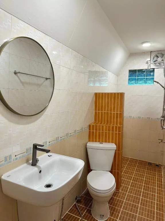 J House photo 4