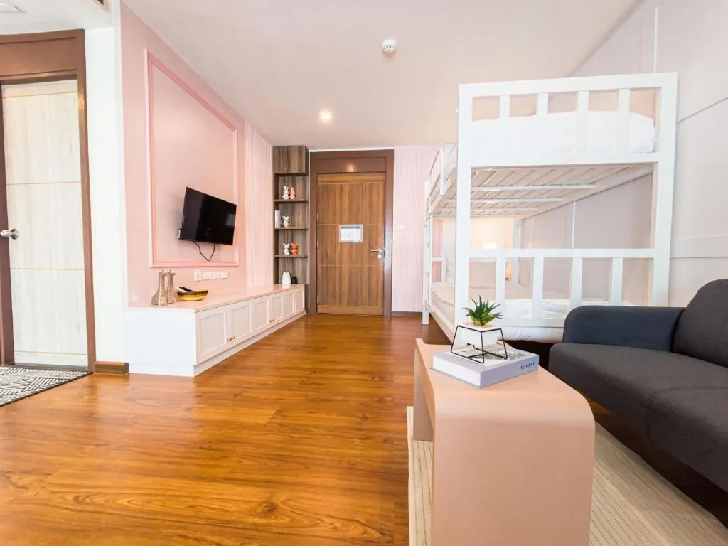 J The Park Condotel