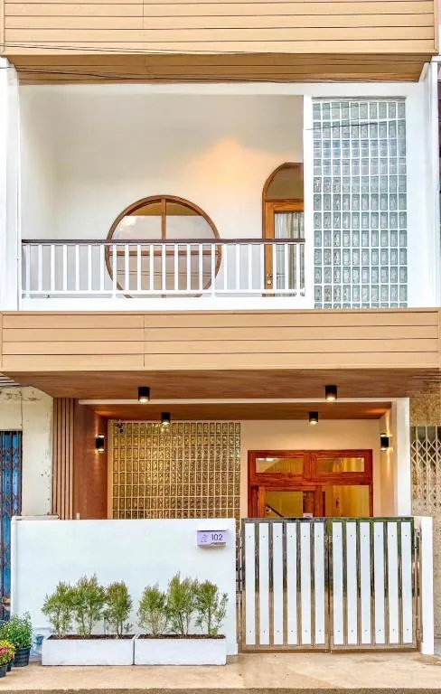 Jinbo White House Betong