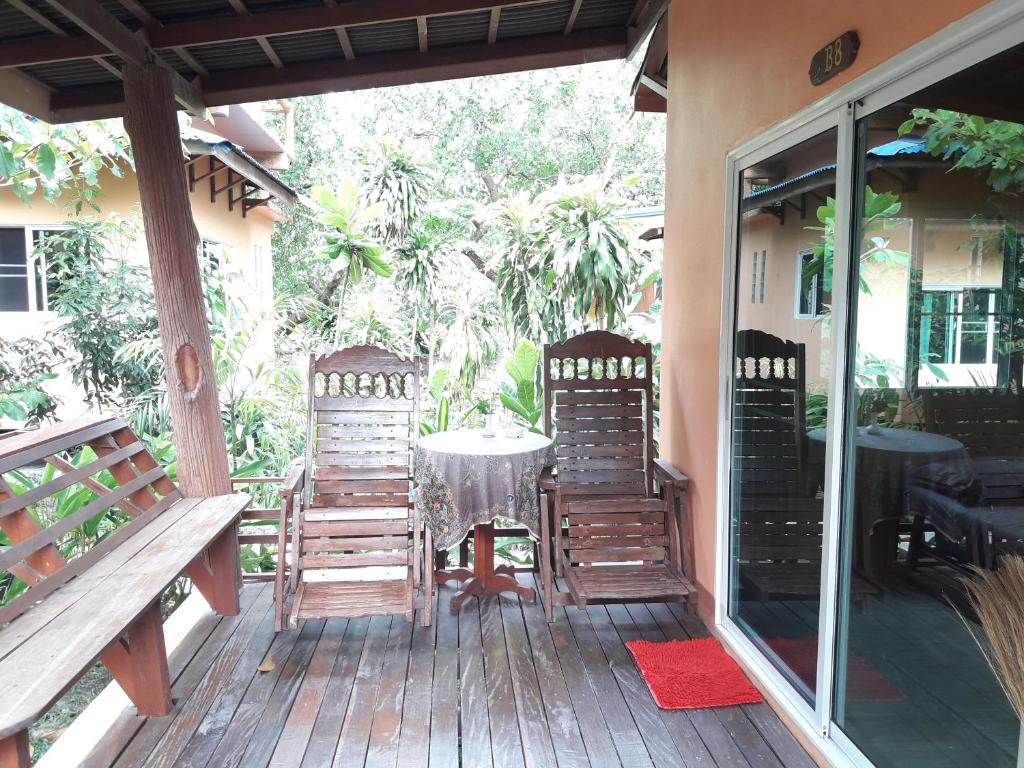 JJ Beach Resort & JJ Seafood Restaurant photo 4