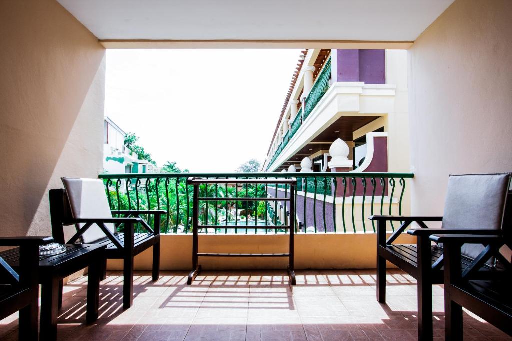 Karon Sea Sands Resort photo 5