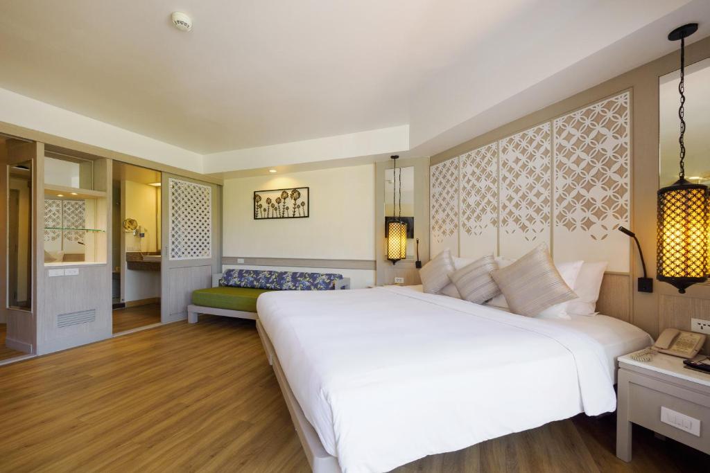 Katathani Phuket Beach Resort