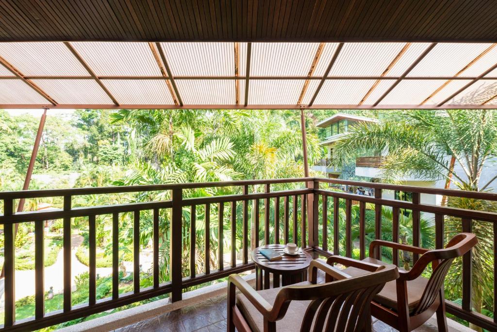 Khaolak Bay Front Hotel photo 2