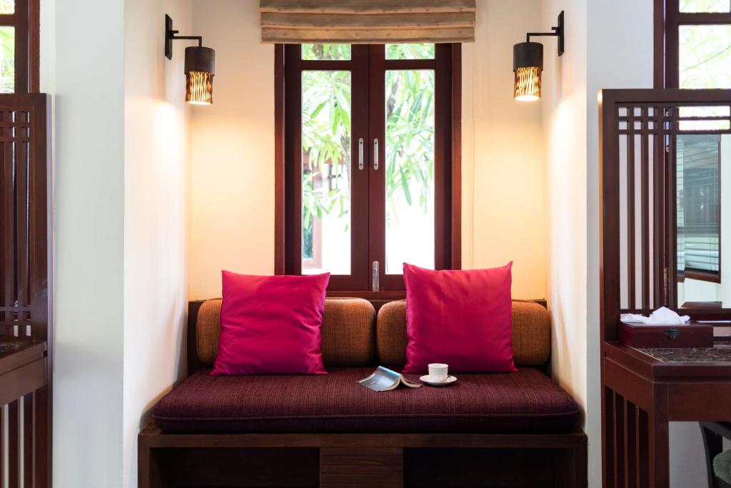 Khaolak Bay Front Hotel photo 5