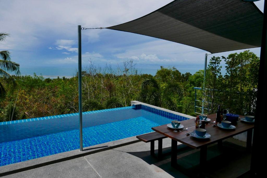 Koh Samui Seaview pool villa Philippa with car