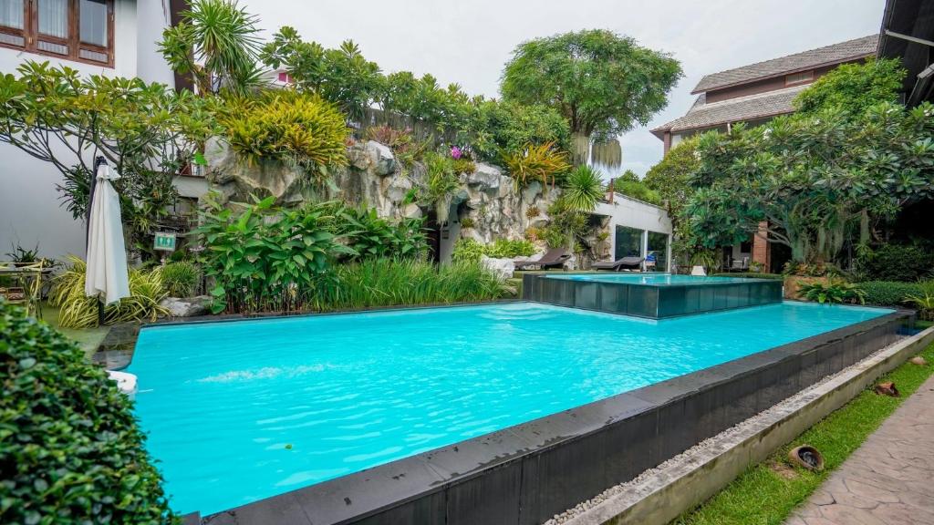 Kodchasri Thani Hotel Chiang Mai photo 1