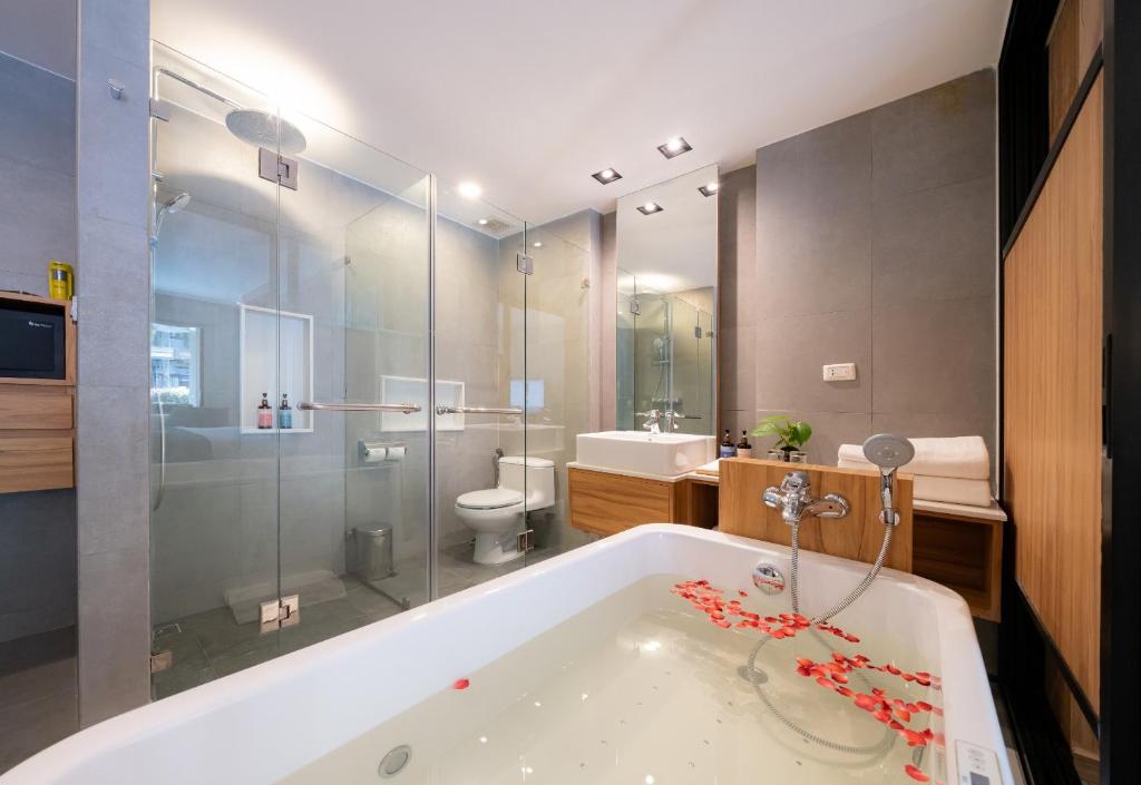 La Flora Khao Lak photo 2