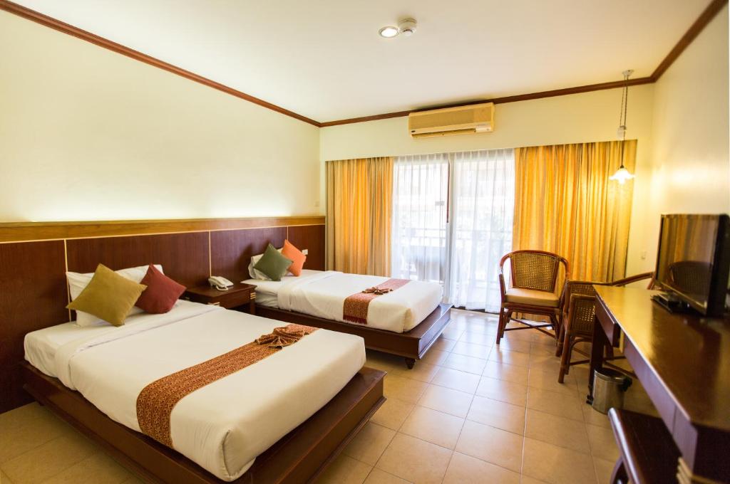 Lanta Casuarina Beach Resort photo 4