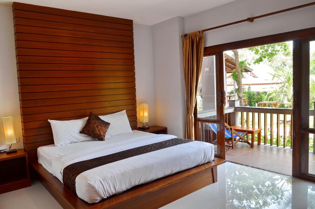 Lanta Intanin Resort photo 1