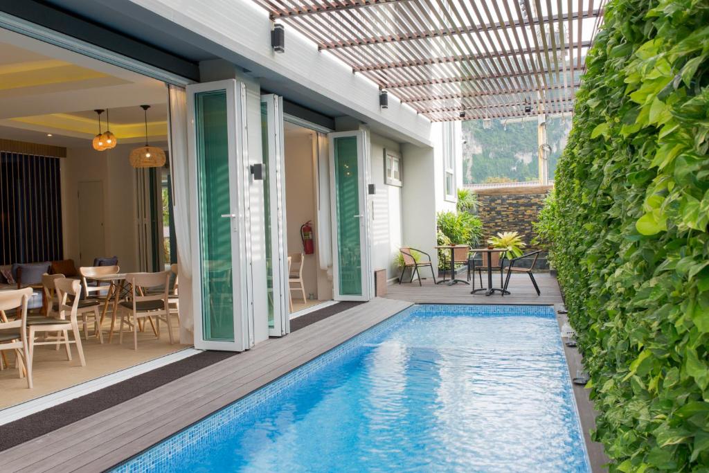 LaRio Hotel Krabi photo 1