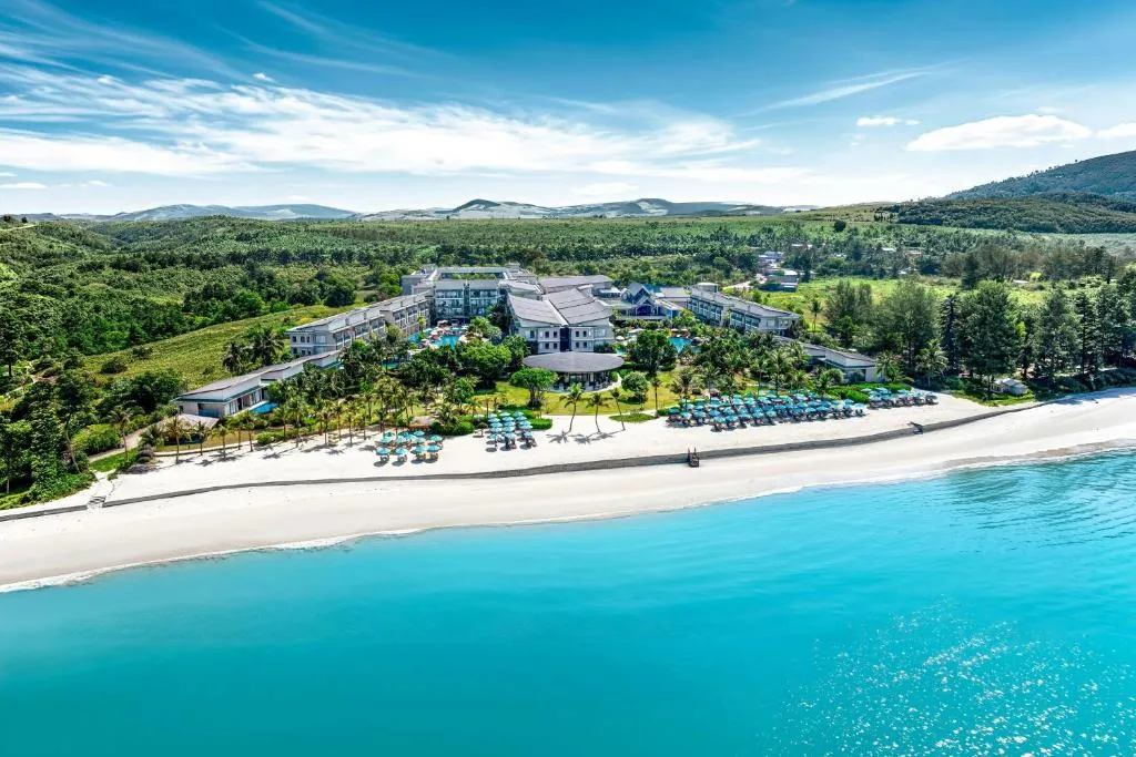 Le Méridien Khao Lak Resort & Spa