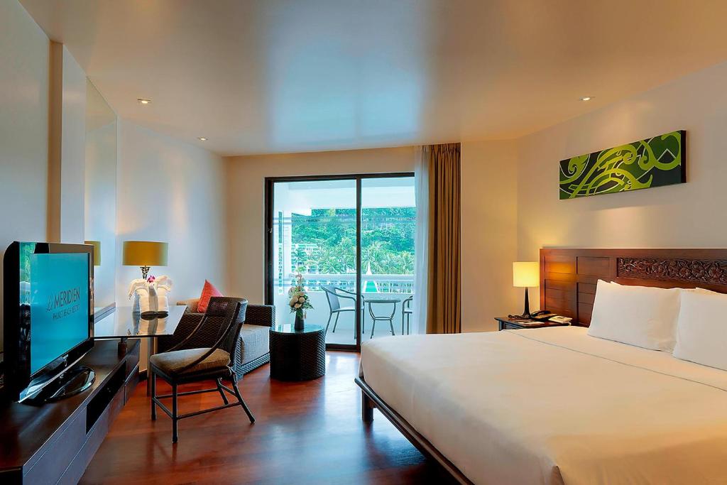Le Meridien Phuket Beach Resort photo 5