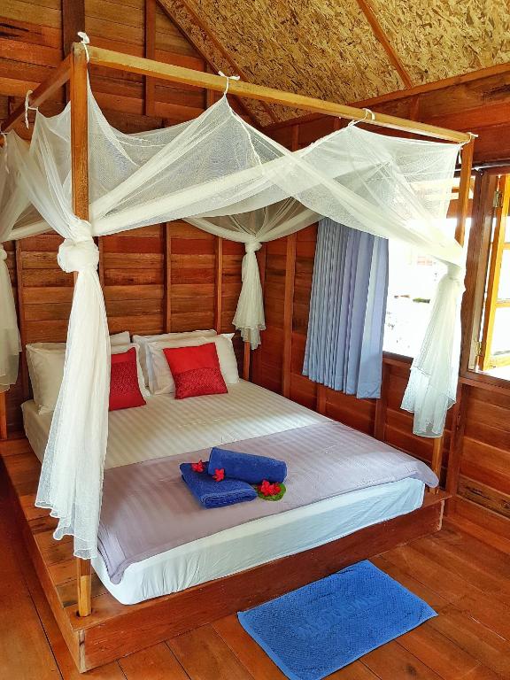 Lipe Beach Resort photo 1
