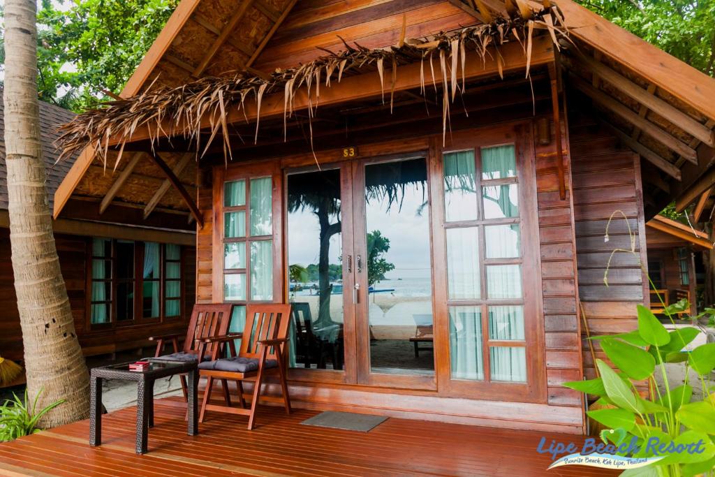Lipe Beach Resort photo 4