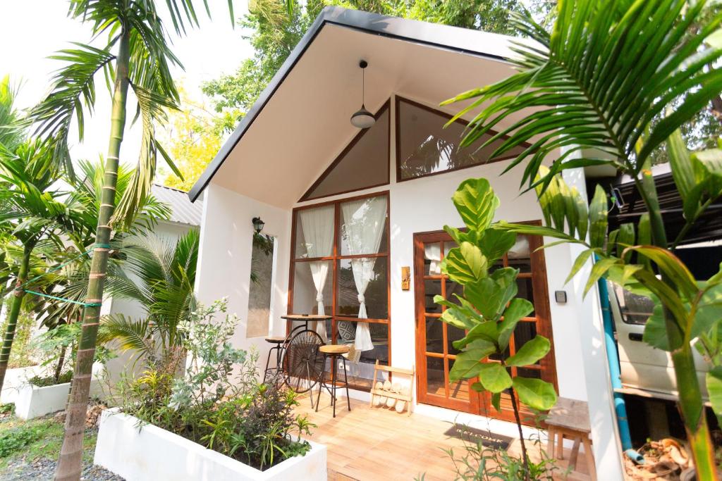 Little Hut photo 5