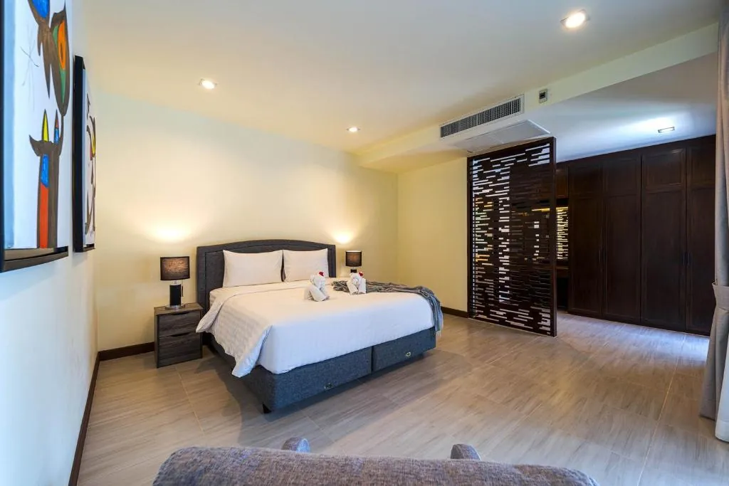 Luxury 5 Bedroom Villa Close to Beach SRS photo 5