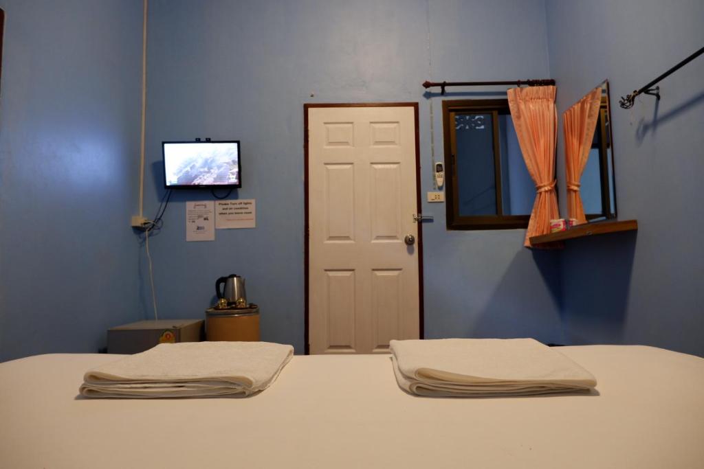 Marina Hut Guest House photo 3