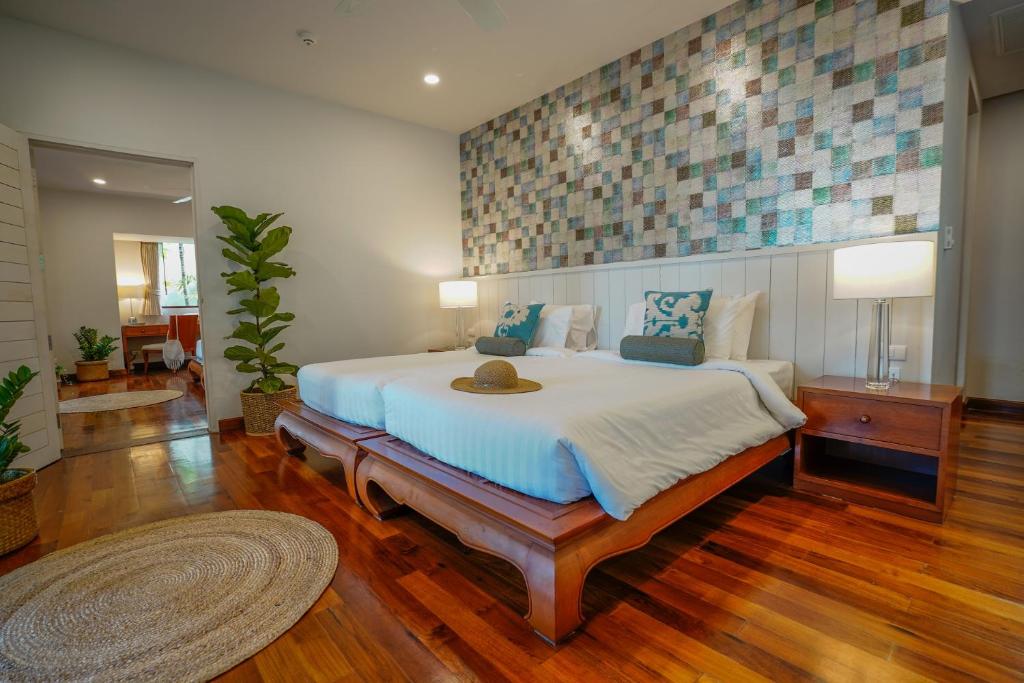 Miskawaan Beachfront Villas photo 4