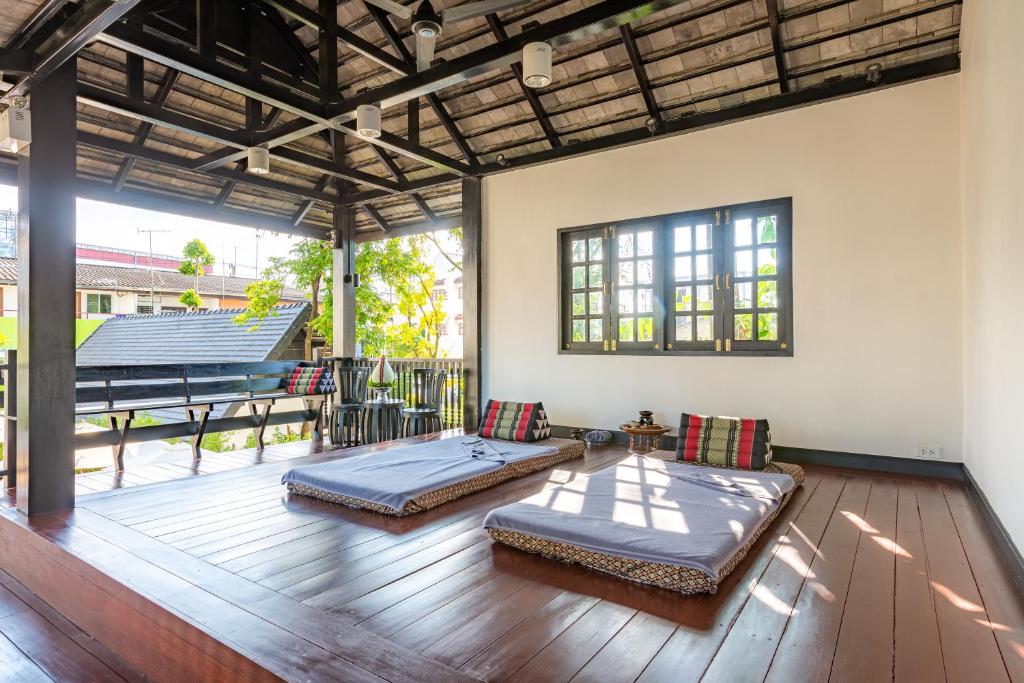 MORA Boutique Hotel photo 5