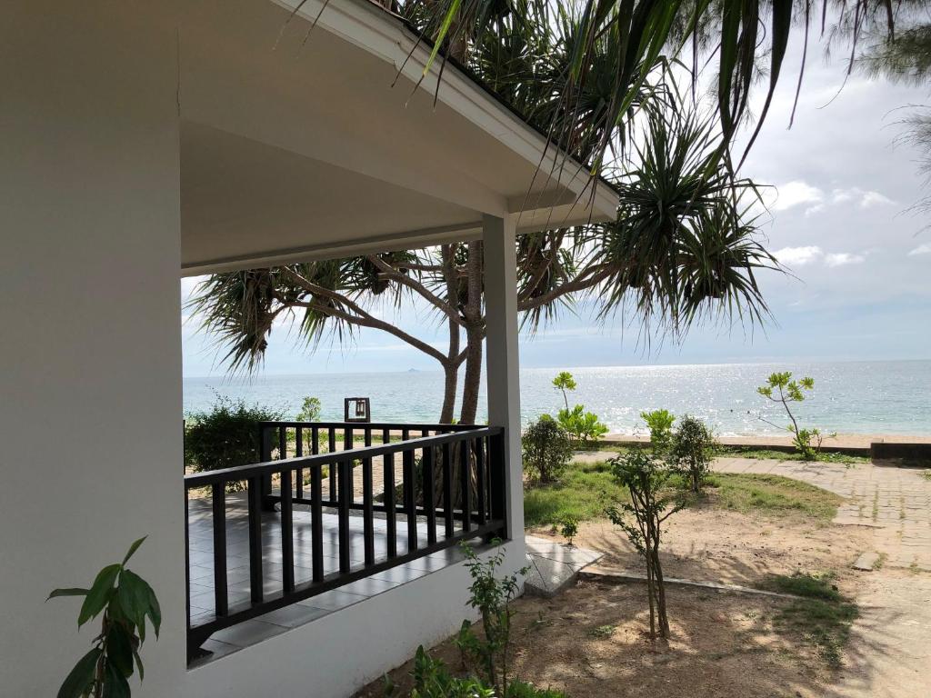Nakara Long Beach Resort photo 2