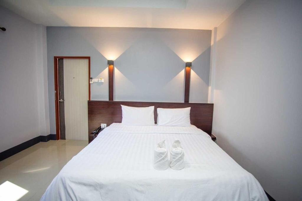 Nakarin Hotel photo 5