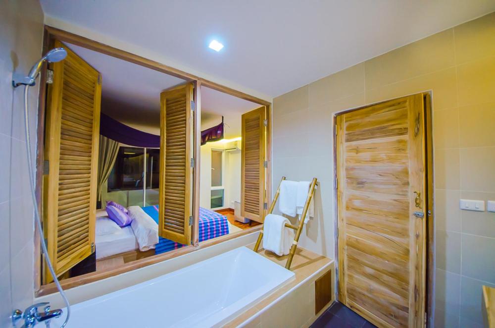 Nakorn De Sukhothai Hip Hotel photo 1