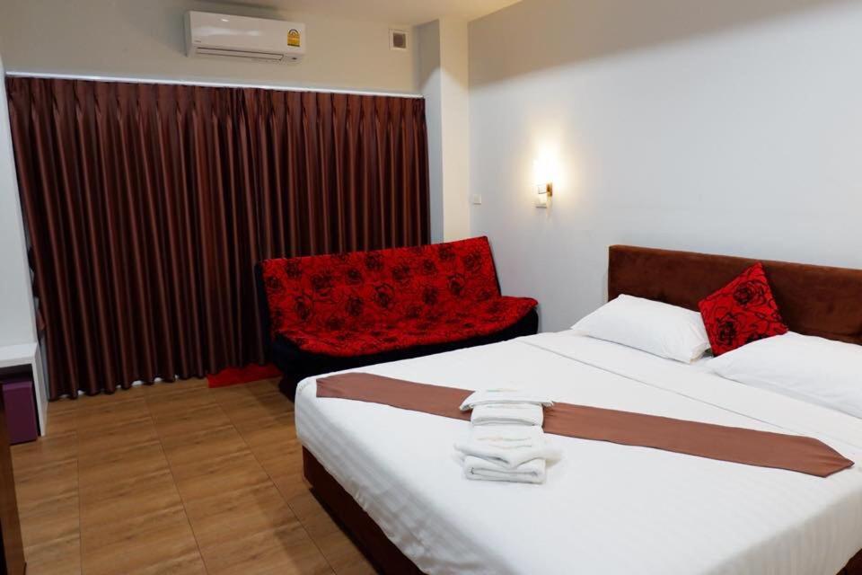 Namthip Residence photo 2