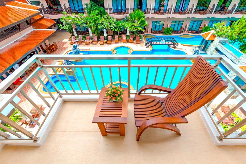 Nipa Resort, Patong Beach
