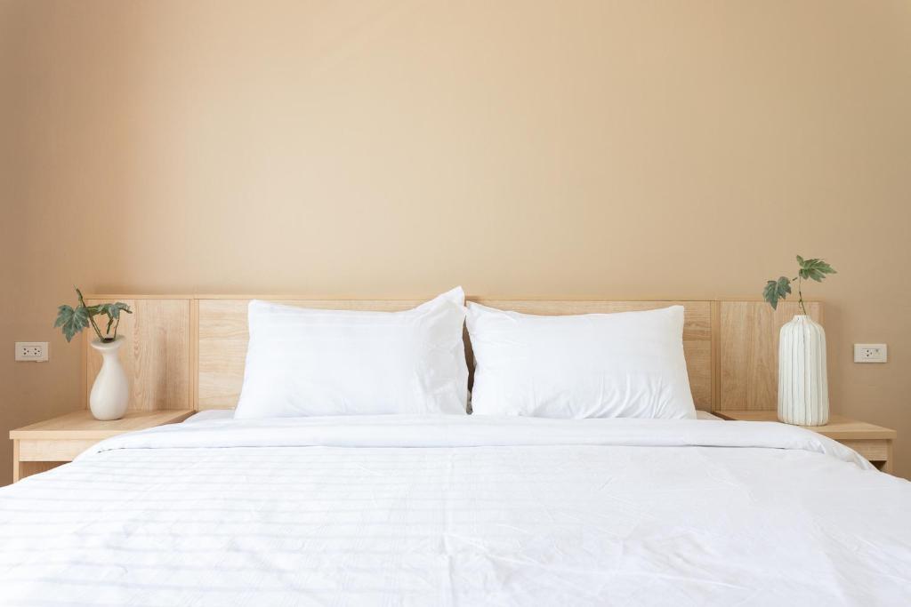 O2 Hotel Lopburi
