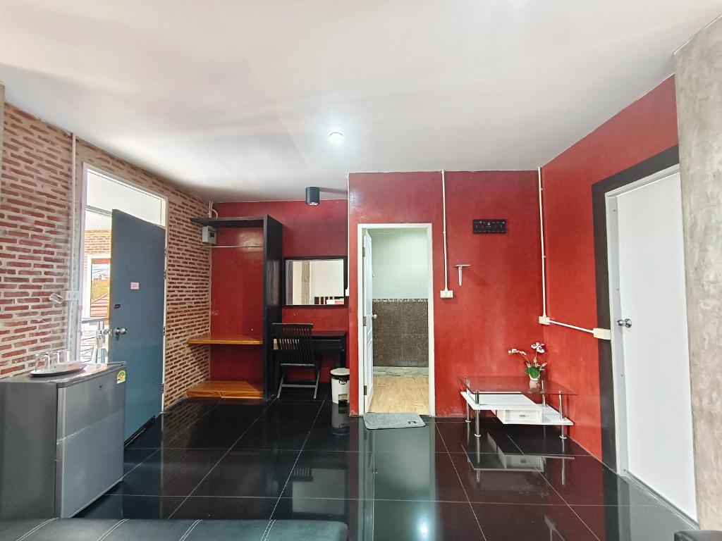 Ora House