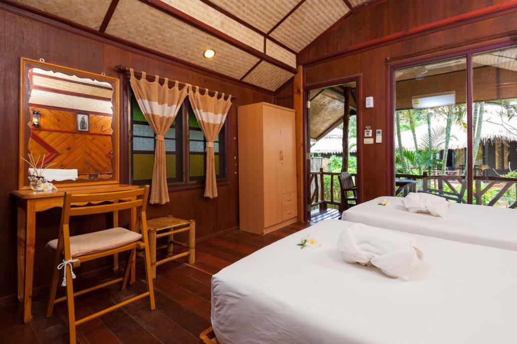 Palm Leaf Resort photo 5