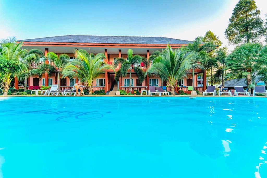 Peaceful Resort photo 2