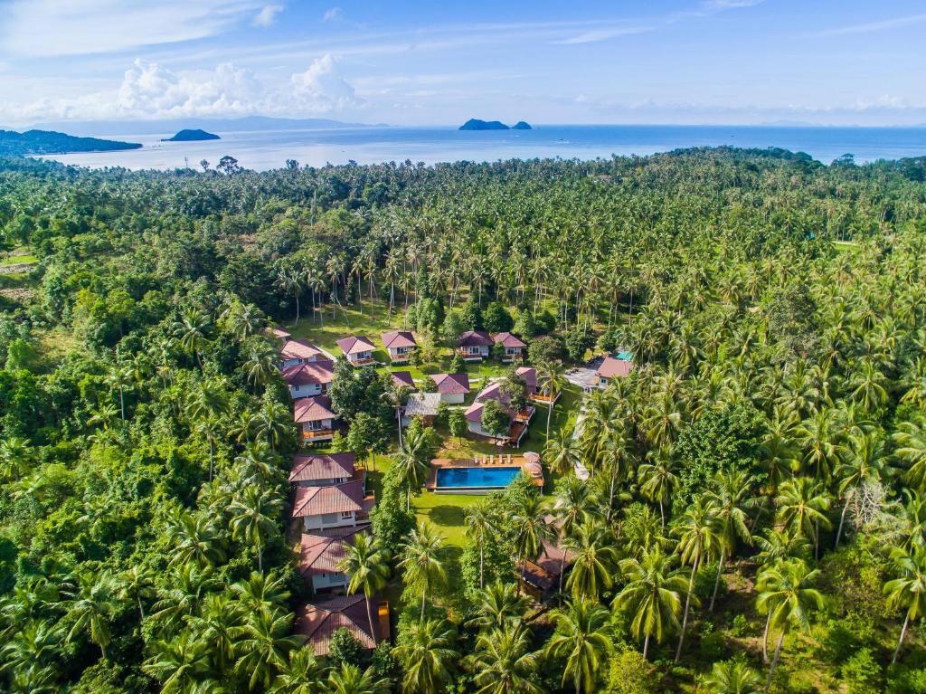 Phangan Akuna photo 1