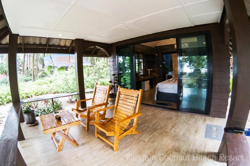 Phayam Coconut Beach Resort photo 1