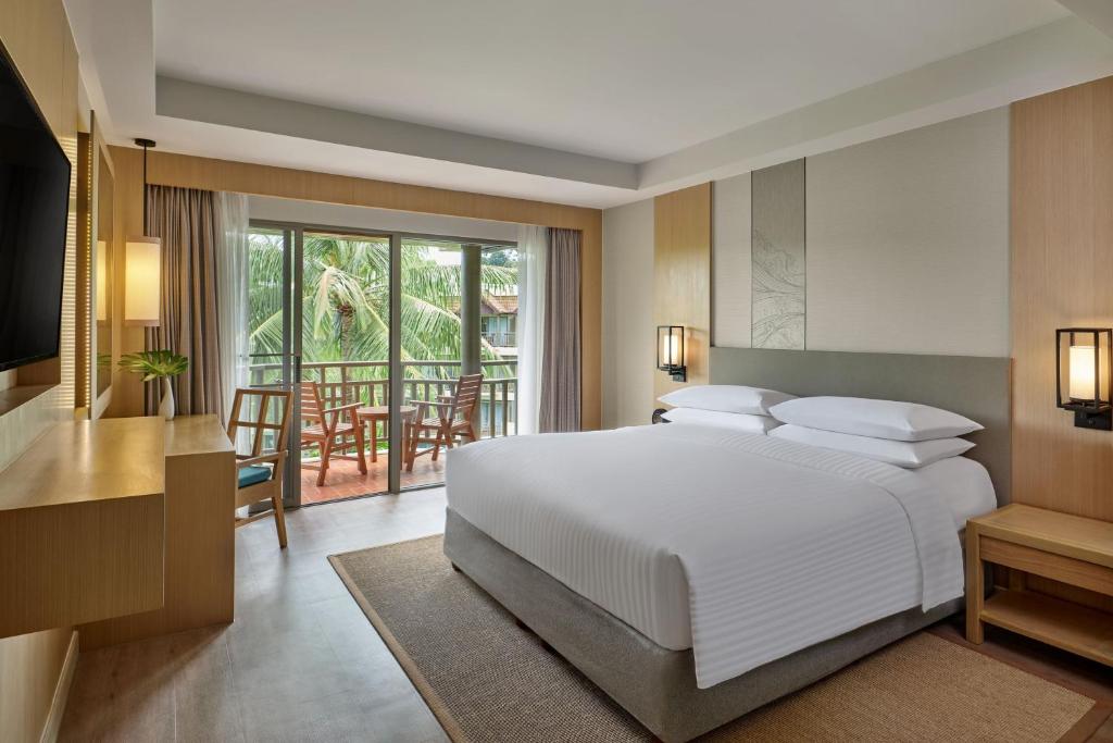 Phuket Marriott Resort & Spa, Merlin Beach photo 5