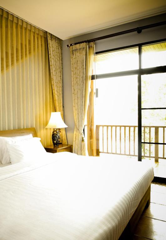 Phukumhom Resort photo 1