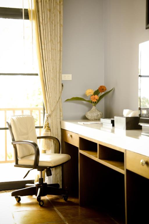 Phukumhom Resort photo 2