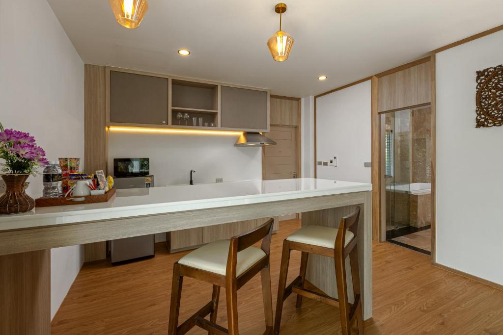 Phunawa Resort Phuket Karon Beach photo 5