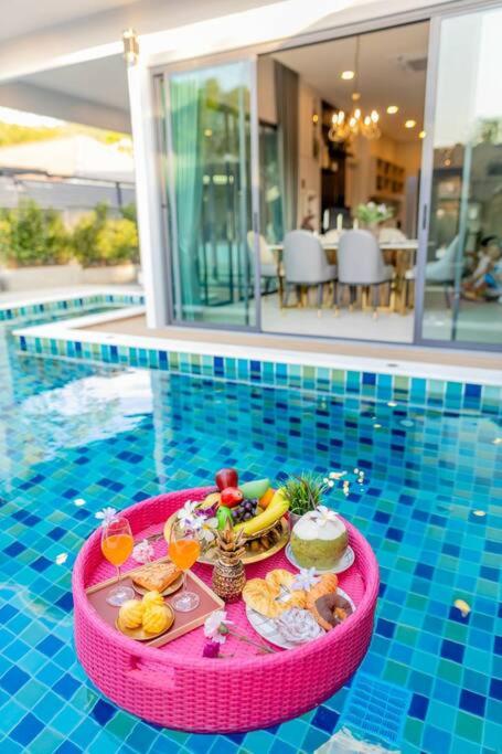 Pool Villa No 10 by Duangtham photo 5