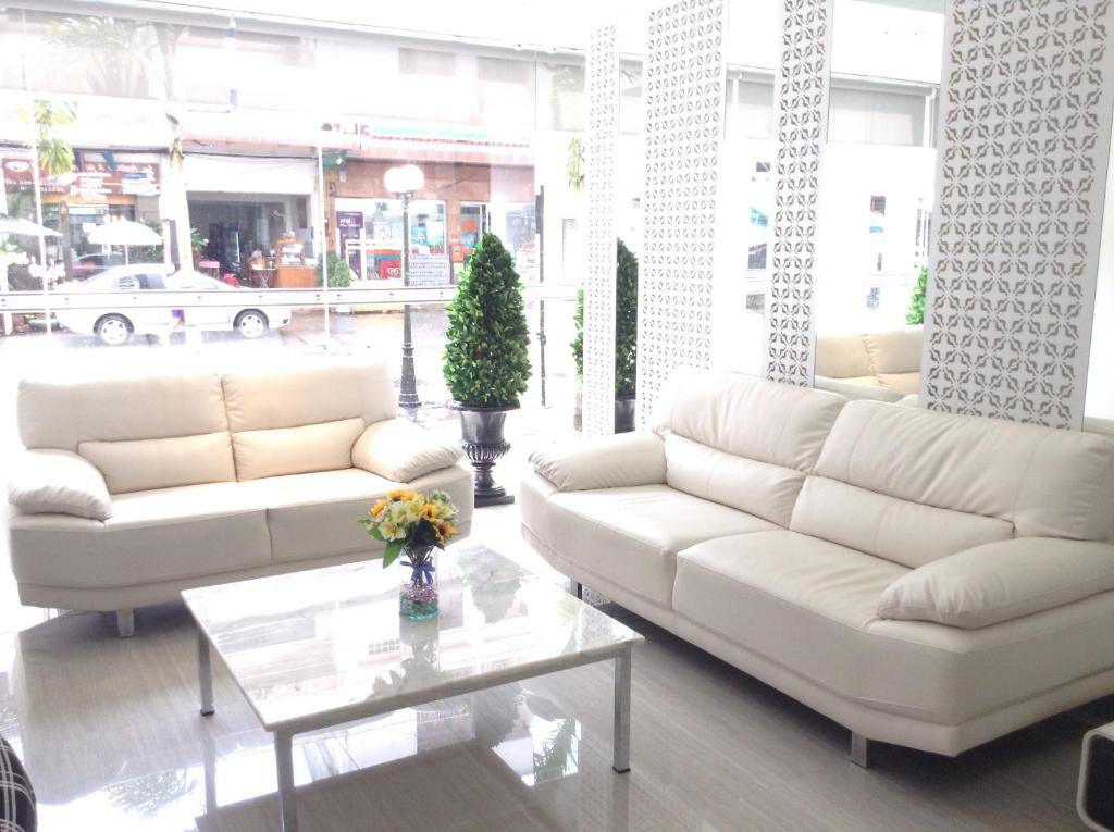 Racha Residence photo 1