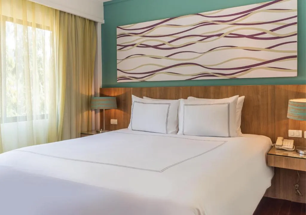 Radisson Resort & Suites
