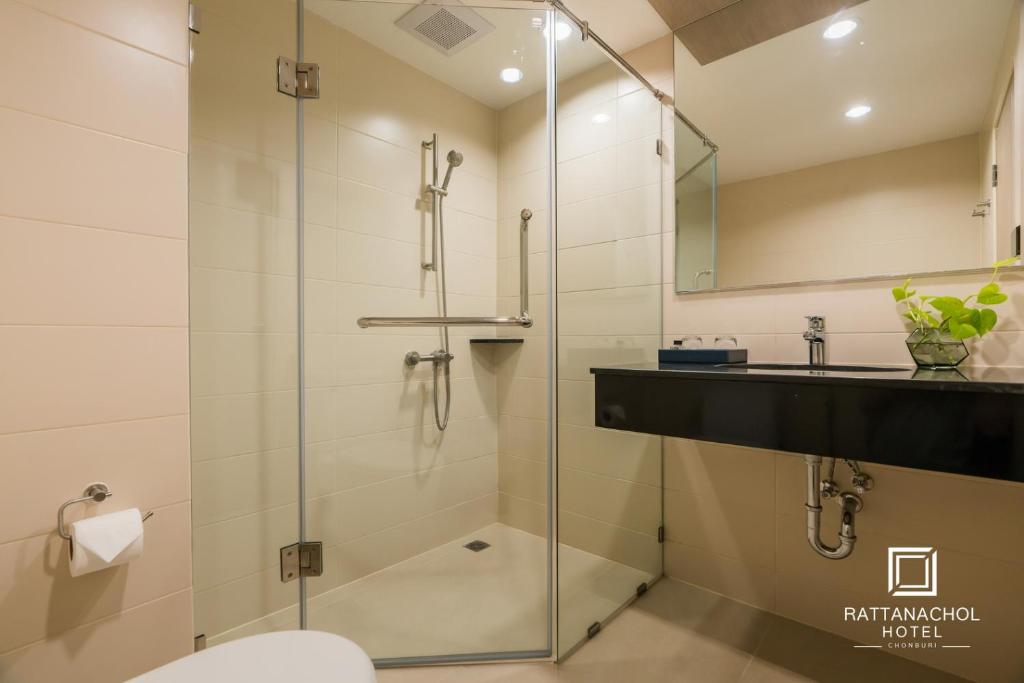 Rattanachol Hotel photo 5