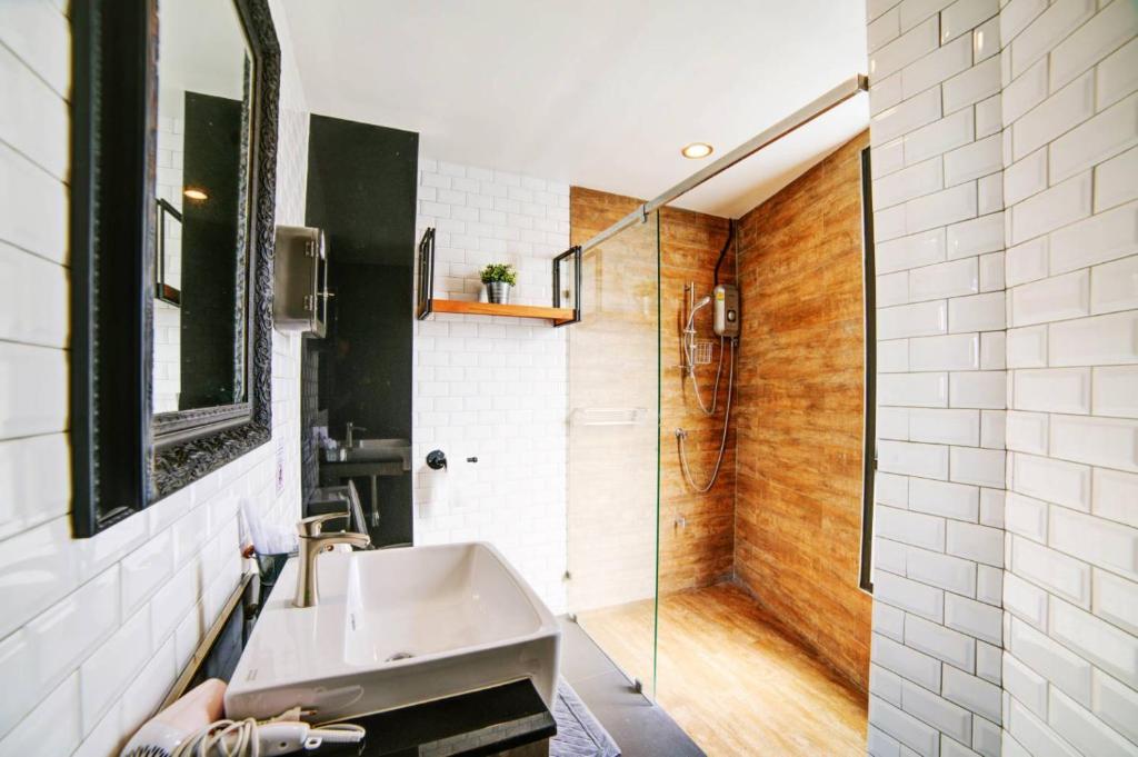 Rent V38 #420 friendly Thailand photo 2